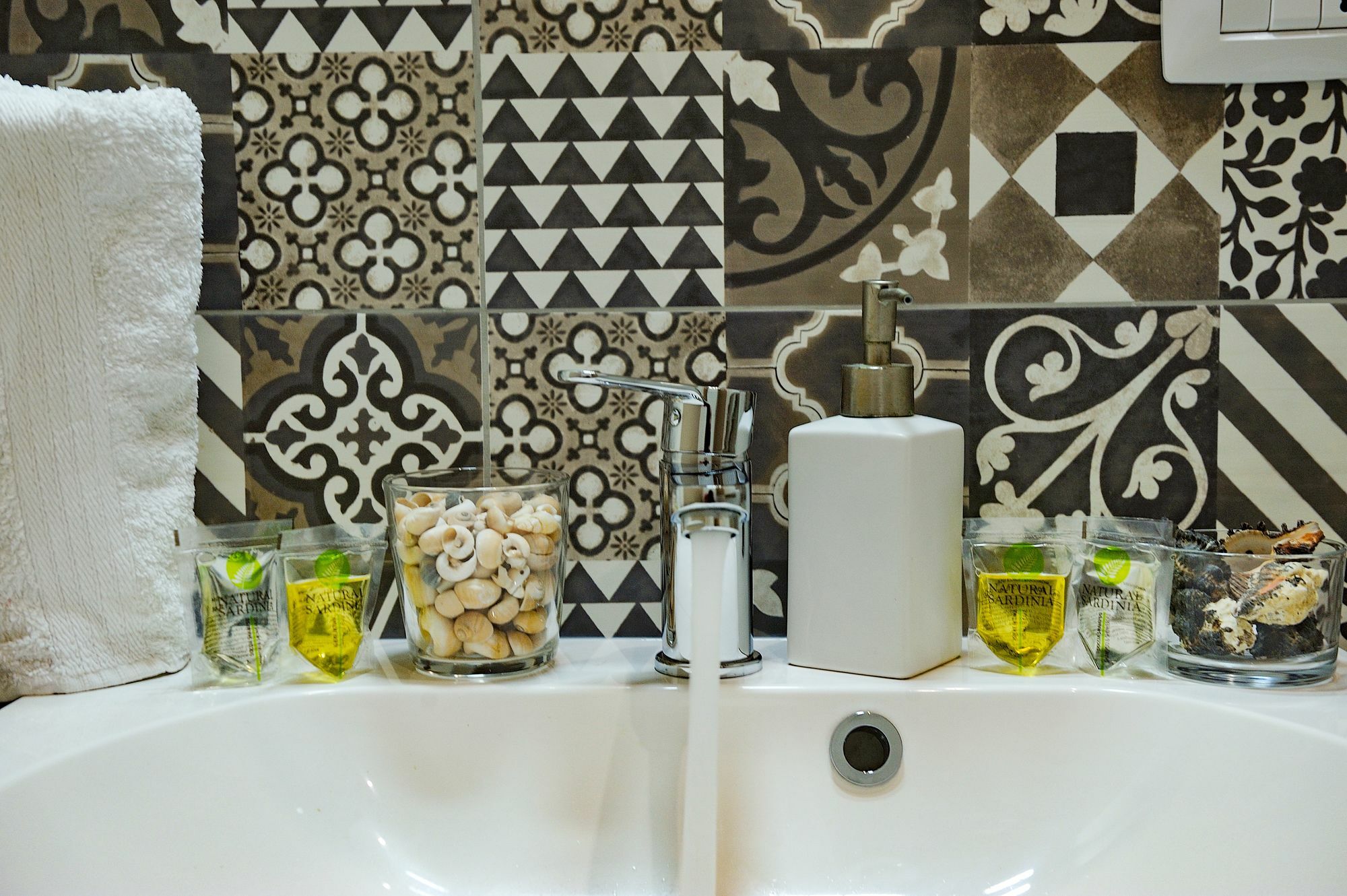 Onda Marina Rooms Cagliari Ngoại thất bức ảnh
